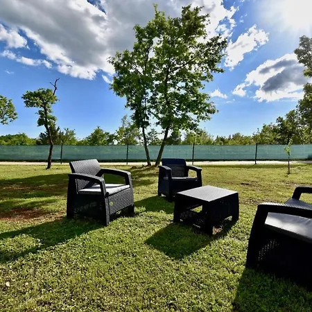Summer On Spacious Ranch Ferienhaus *