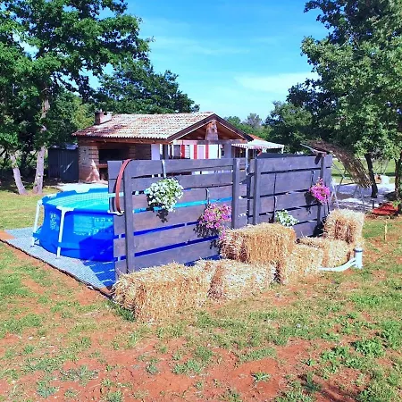 Ferienhaus Summer On Spacious Ranch Marčana